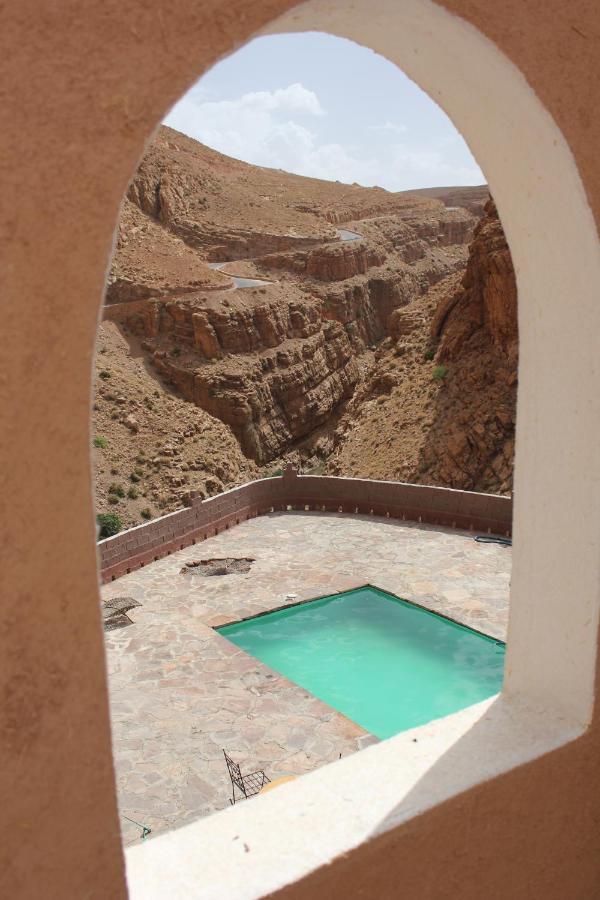 Kasbah Lucas Hostel Akhendachou n'Ait Ouffi Luaran gambar