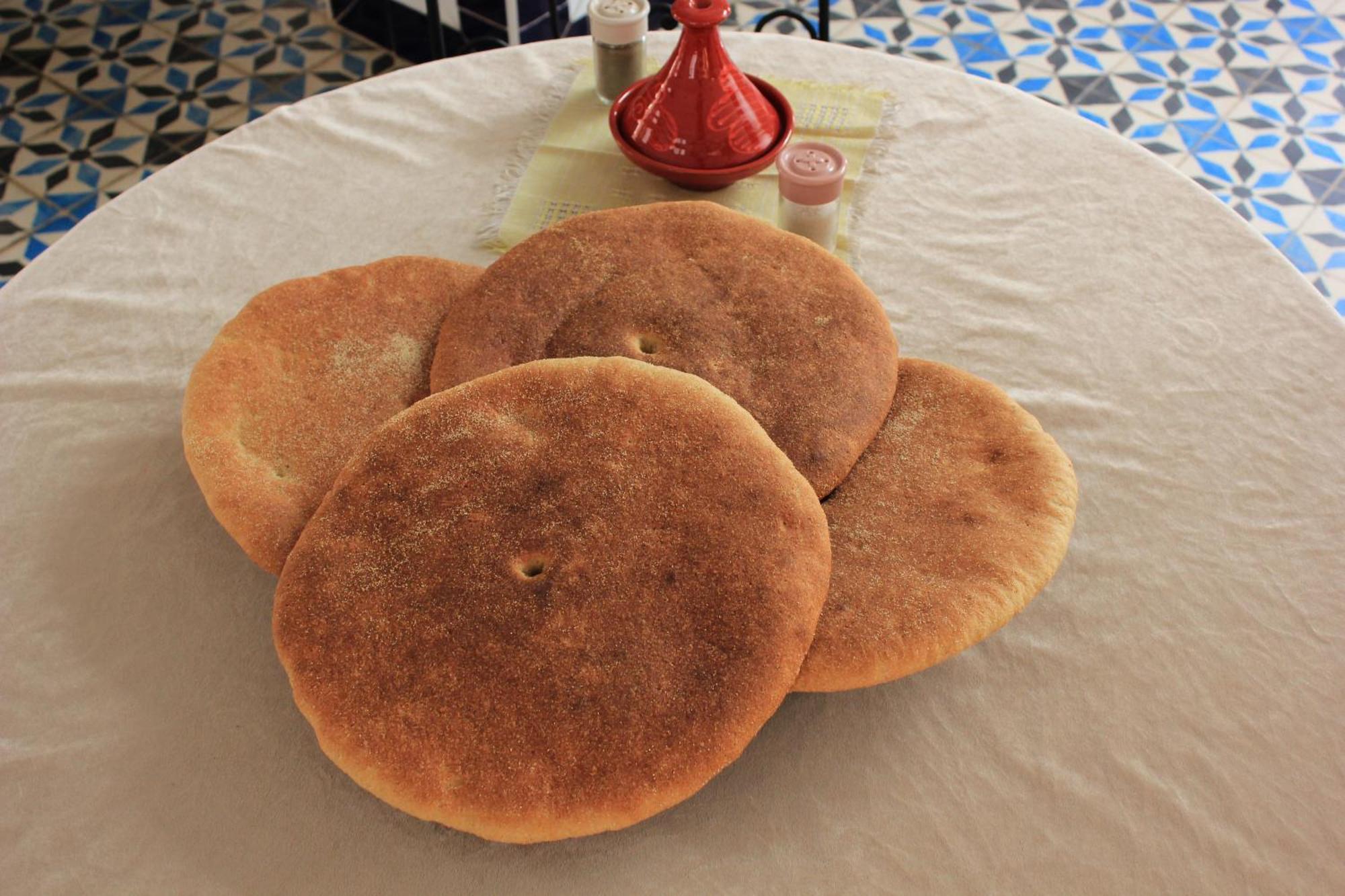Kasbah Lucas Hostel Akhendachou n'Ait Ouffi Luaran gambar